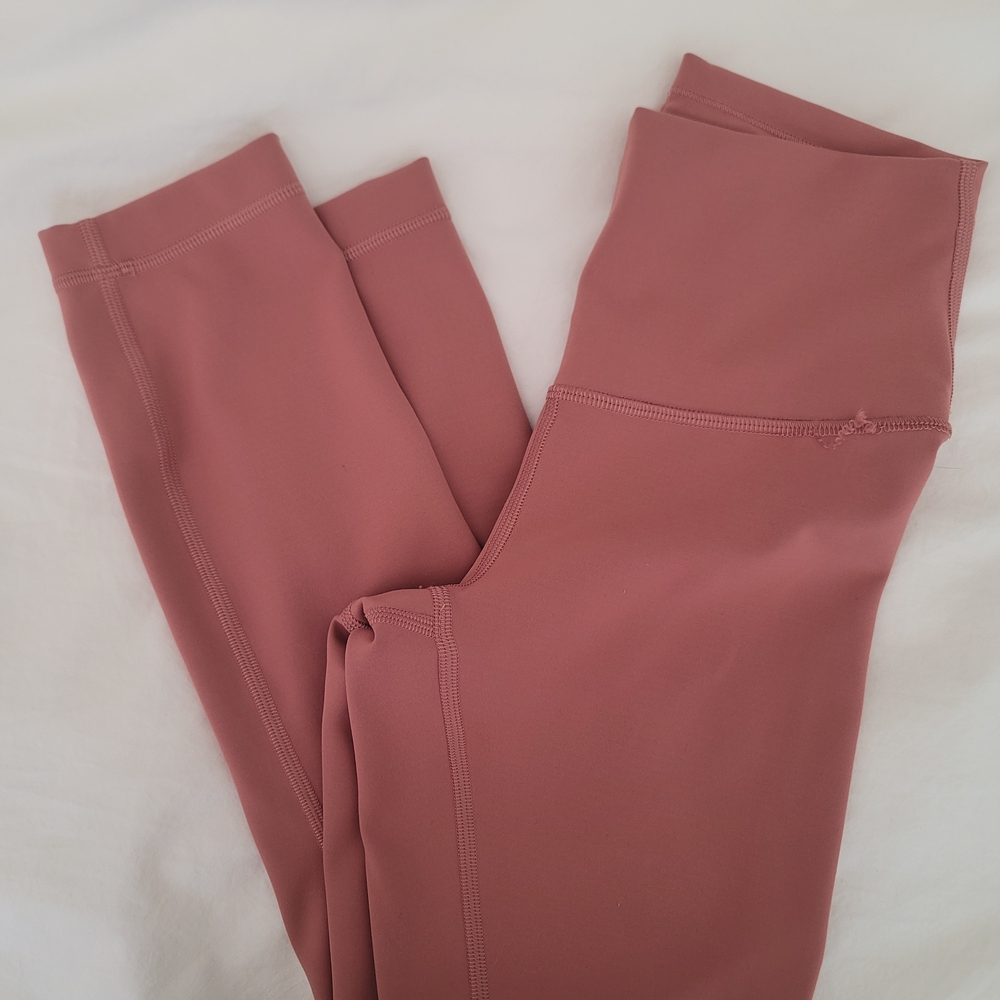Lululemon Athletica Wunder Train HR Crop 23"